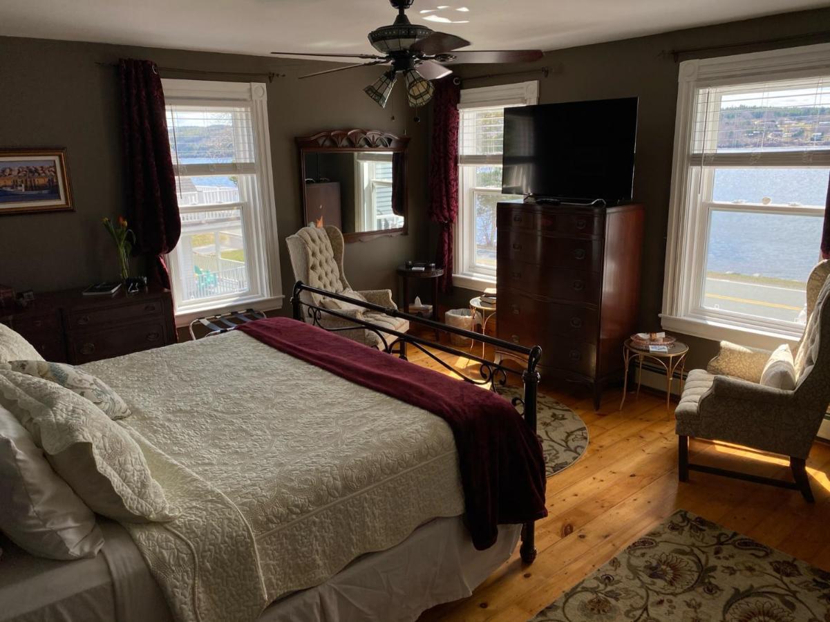 Toba'S Bed & Breakfast Lunenburg Exterior foto