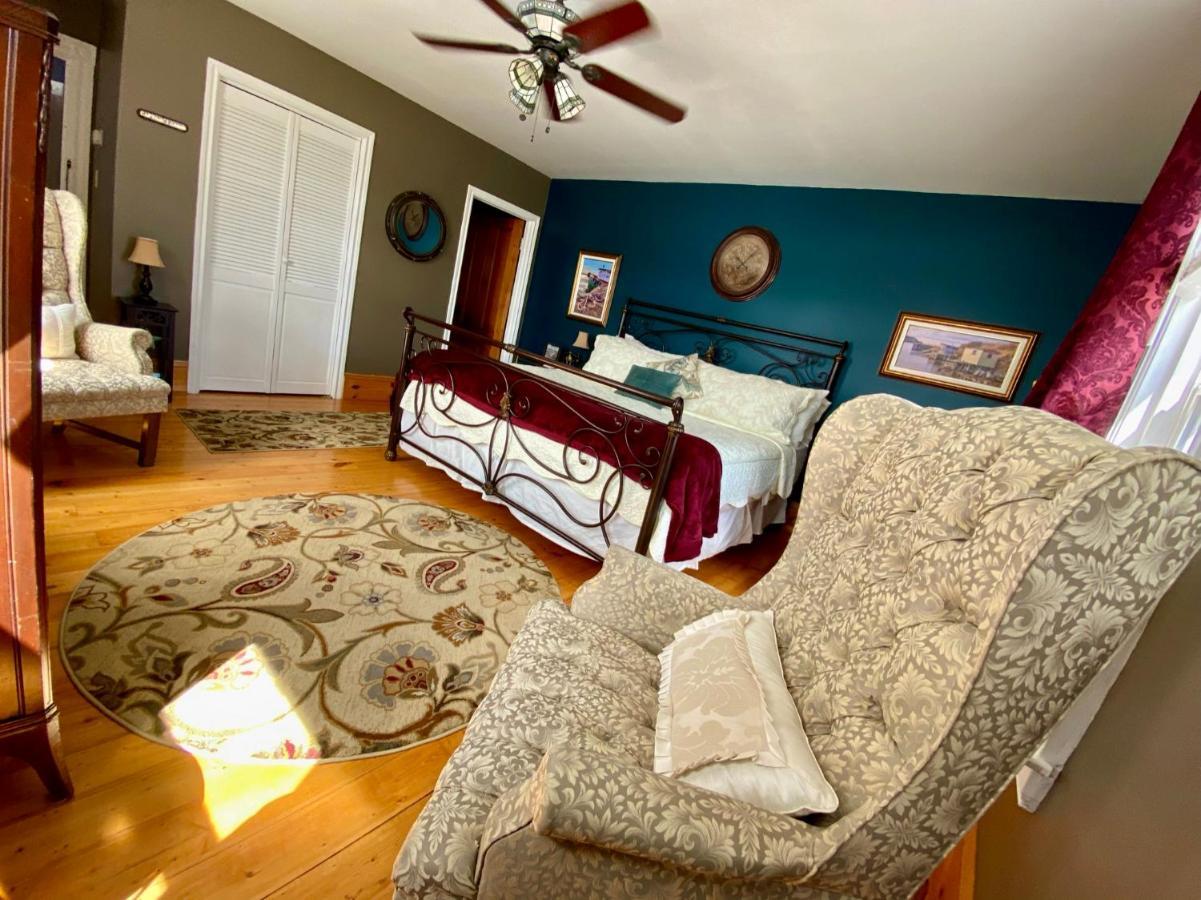 Toba'S Bed & Breakfast Lunenburg Exterior foto