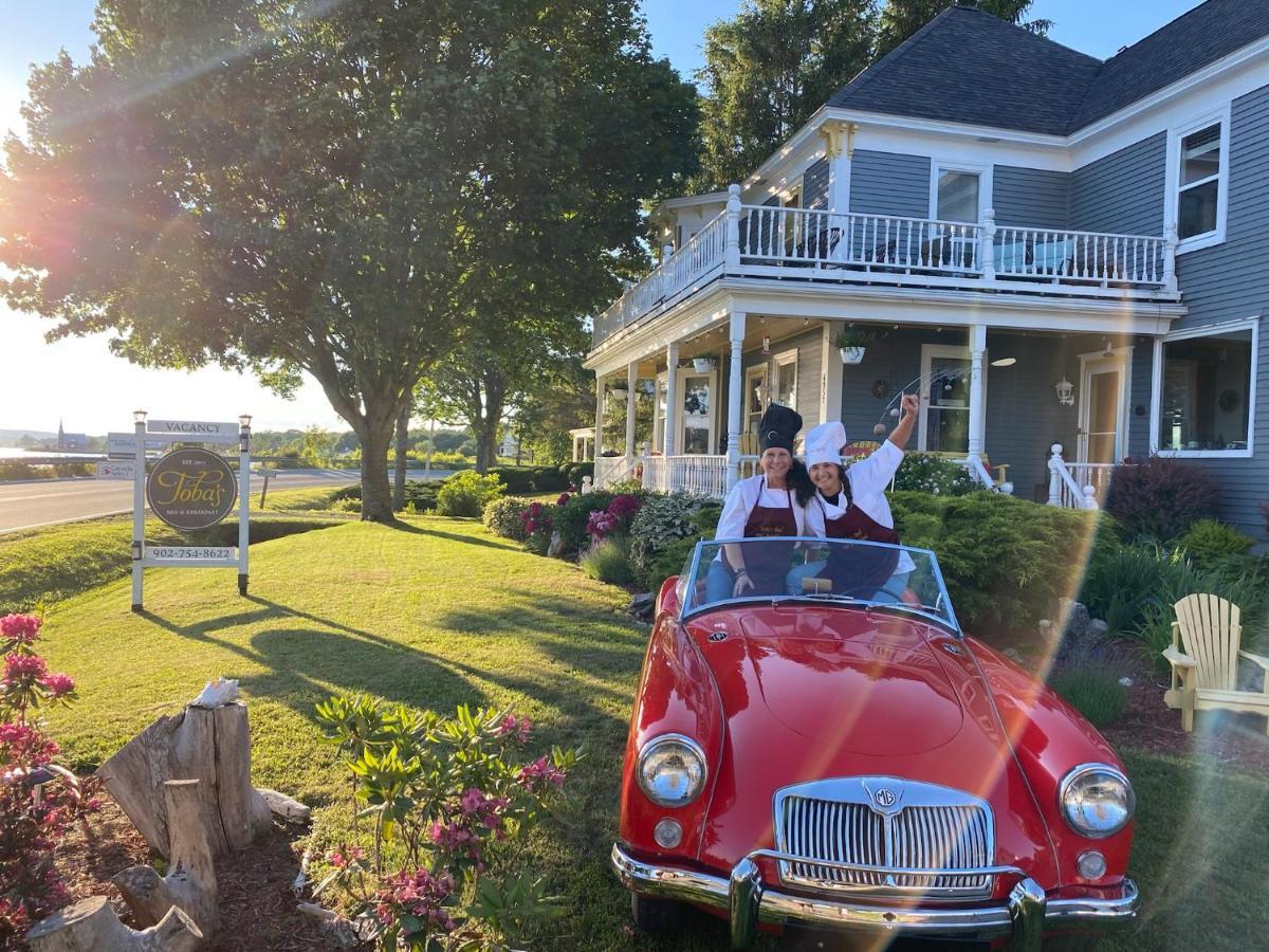 Toba'S Bed & Breakfast Lunenburg Exterior foto